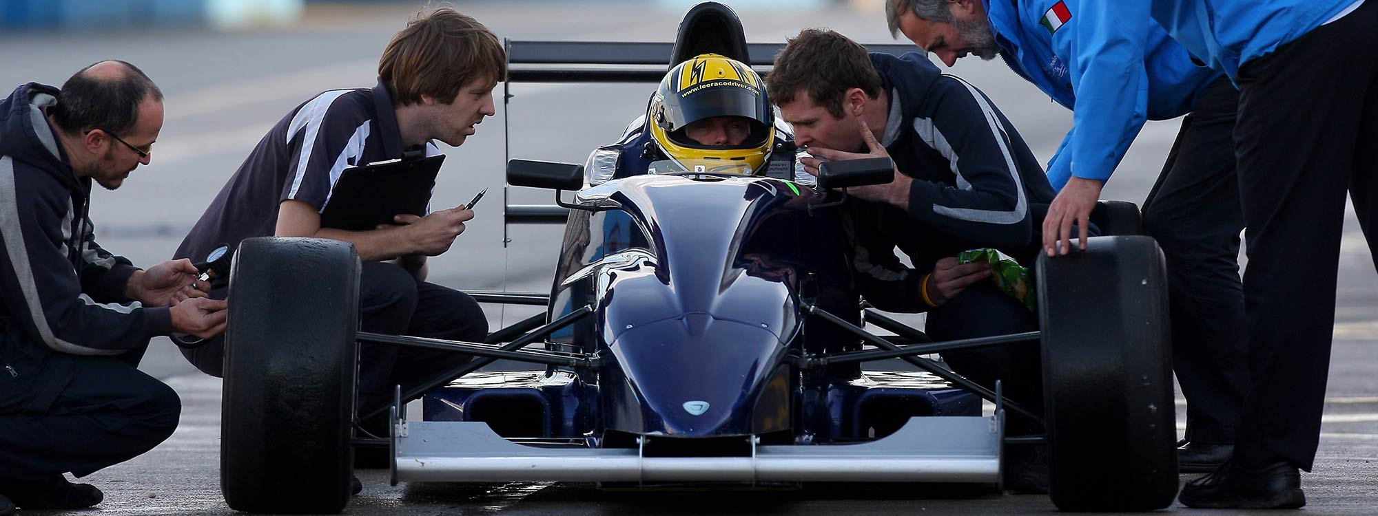 Lee Cunningham - Contact